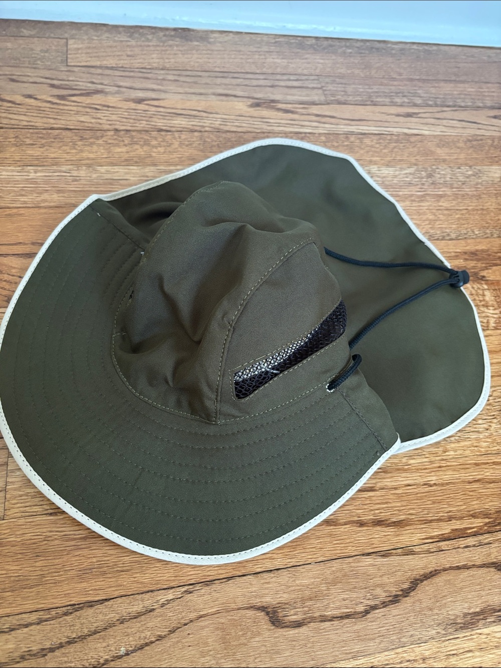 Olive Green Men's Sun Hat with Chin Cord and Neck Protection